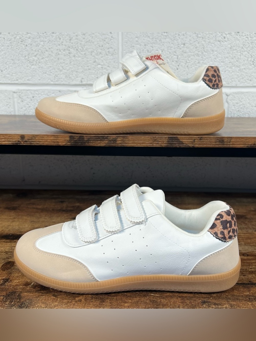Dv Dolce Vita Sneakers White Leopard adjustable Straps Slip On Quick Women's 9 - Picture 2 of 12